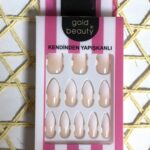 Gold Beauty Takma Tırnak Kendinden Yapışkanlı Tak Ve Çık 12 Adet Badem Tırnak RENKLI
